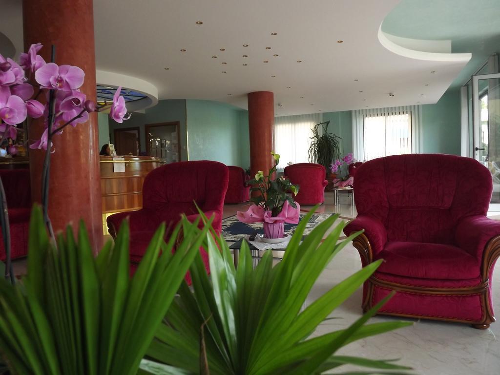 Hotel Cristina Chianciano Terme Kültér fotó