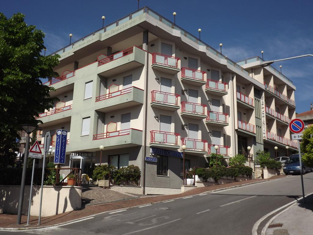 Hotel Cristina Chianciano Terme Kültér fotó