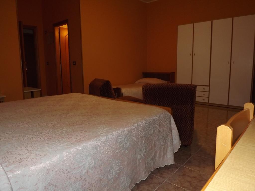 Hotel Cristina Chianciano Terme Szoba fotó