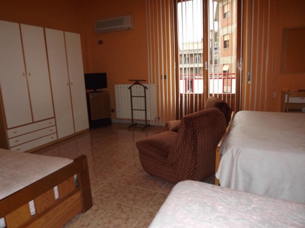 Hotel Cristina Chianciano Terme Kültér fotó