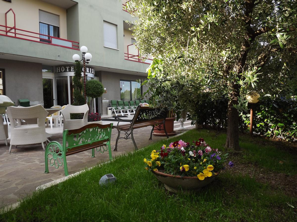 Hotel Cristina Chianciano Terme Kültér fotó