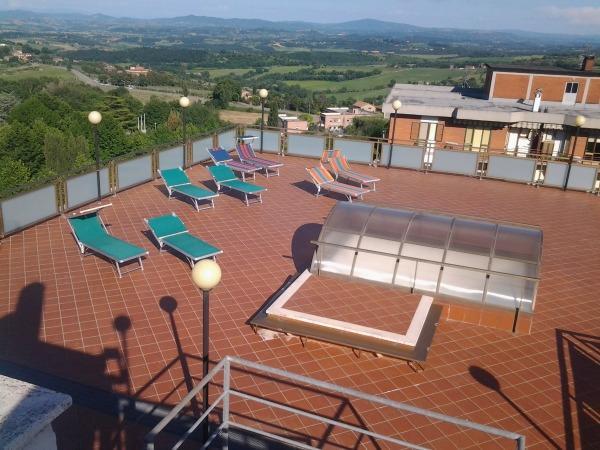 Hotel Cristina Chianciano Terme Kültér fotó
